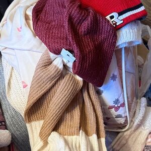 Red Knit and Cream Tan Scarf Set